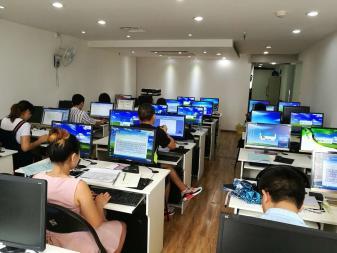 現(xiàn)代職場(chǎng)技能提升指南 電腦、會(huì)計(jì)、學(xué)歷與動(dòng)畫設(shè)計(jì)培訓(xùn)全解析